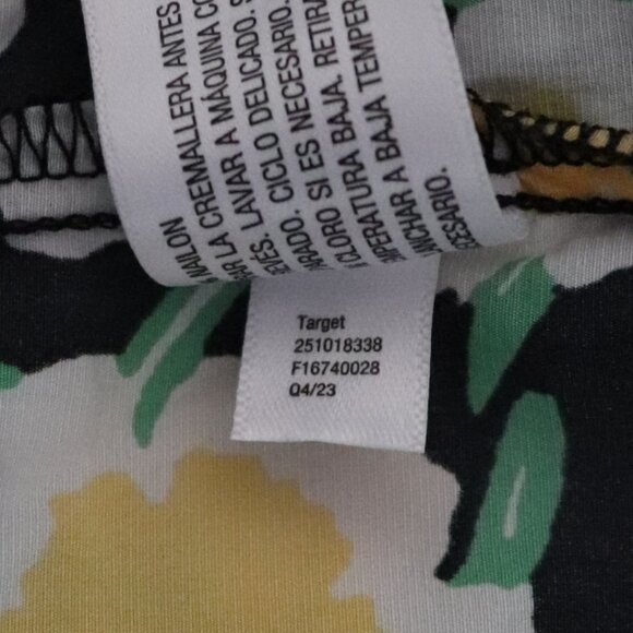 Diane Von Furstenberg x Target Yellow S Packable Sleeveless Hooded Full Zip Vest - Picture 13 of 13